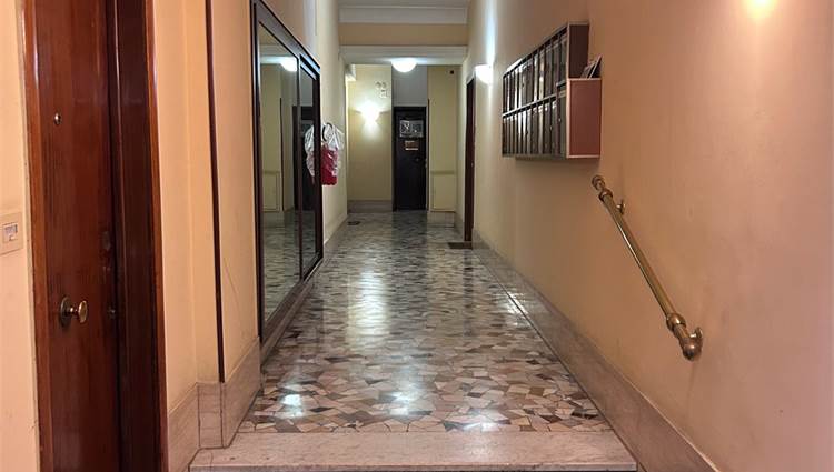 ingresso palazzo 