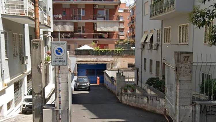 esterno via Gattamelata 